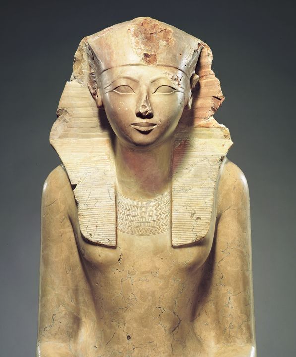 Who was Hatshepsut, and Why did she present as a male pharaoh?